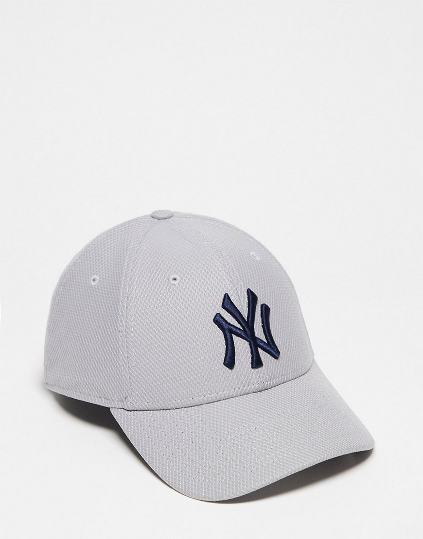 New Era New York Yankees 9forty textured unisex cap in grey