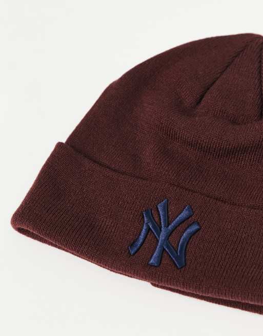 New Era New York Yankees beanie in burgundy, 4 of 4