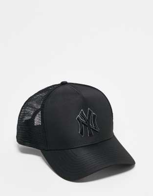 Cappellino Nero Con Visiera Curva Regolabile Con Logo Blu 9FORTY Neon Outline Dei New York Yankees Mlb Di New Era