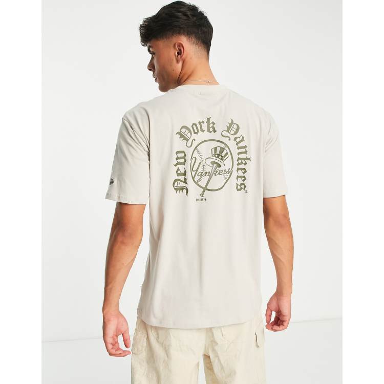 New Era MLB New York Yankees logo t-shirt in white exclusive as ASOS