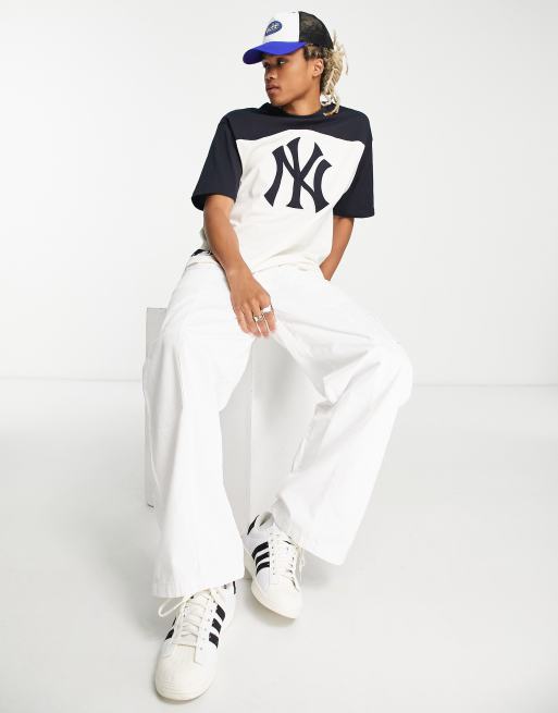 New Era New York Yankees two tone oversized t-shirt in off white