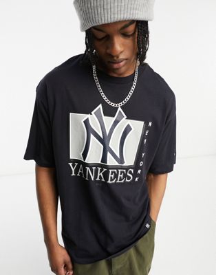 New Era New York Yankees pinstripe splice t-shirt in navy exclusive to ASOS