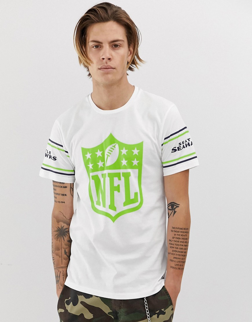 New Era - NFL Seattle Seahawks - T-shirt met logobadge in wit
