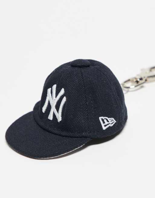 The Tradition Continues York Yankees Authentic Game Dirt Keychain 2009