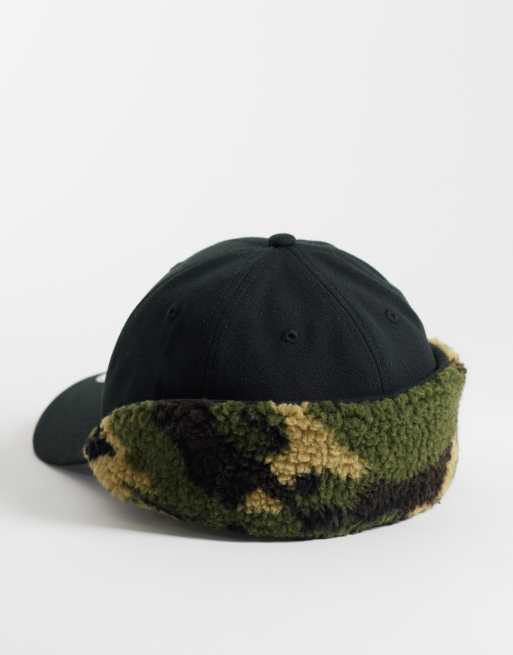 New Era NY Yankees 39thirty downflap cap with camo print fleece in black, 2 of 3