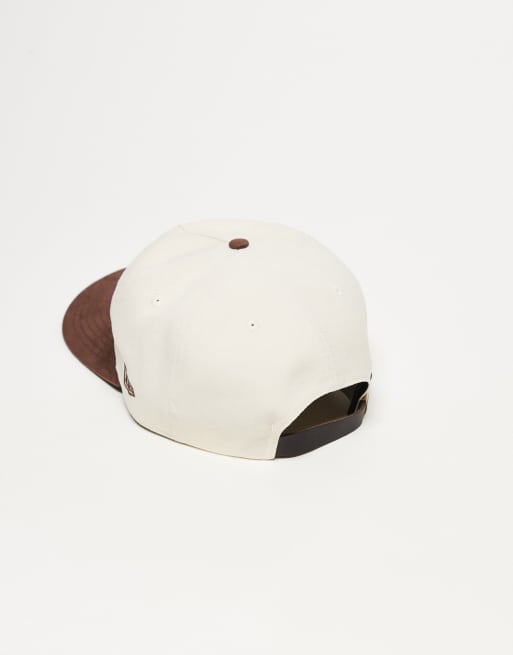 New Era NY Yankees 9fifty canvas cap with suede contrast peak in cream/brown, 3 of 3