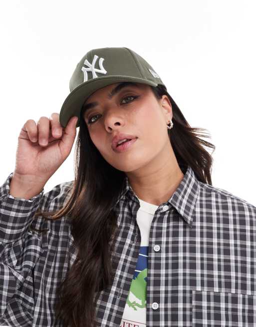 New Era NY Yankees 9fifty cap in khaki , 2 of 3