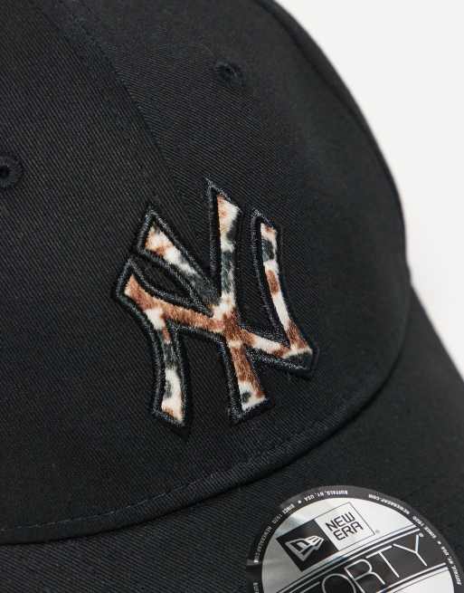 New Era NY Yankees 9forty animal print logo cap in black, 2 of 3