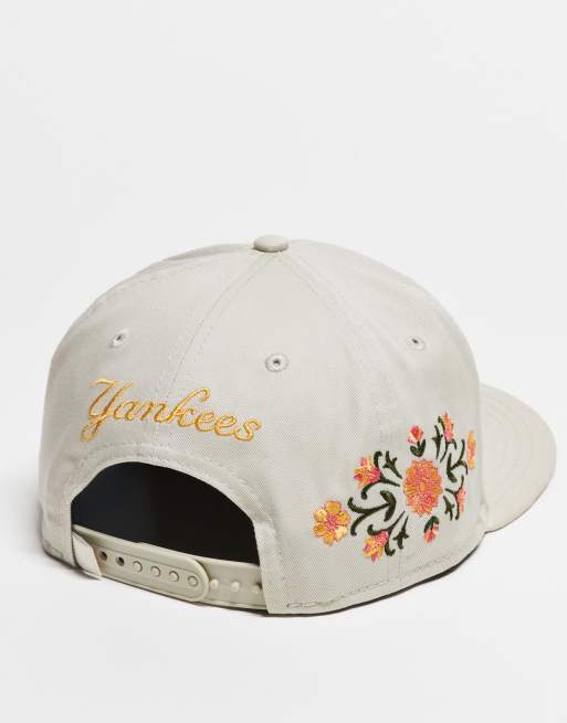 New Era – NY Yankees – 9forty – Beige keps med blombroderi, 3 av 3