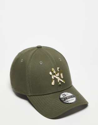New Era New Era NY Yankees 9forty camo info cap in khaki-Green