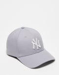 [New Era] New Era NY Yankees 9Forty cap in grey One Size GREY