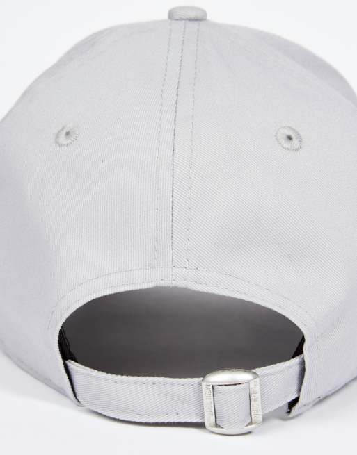 New Era NY Yankees 9forty cap in grey, 3 of 4
