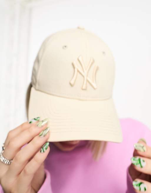 New Era NY Yankees 9forty cap in off white tonal | ASOS