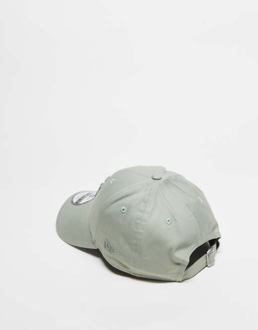New Era NY Yankees 9Forty cap in sage green, 2 of 3