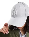 [New Era] New Era NY Yankees 9Forty cap in silver denim No Size Silver