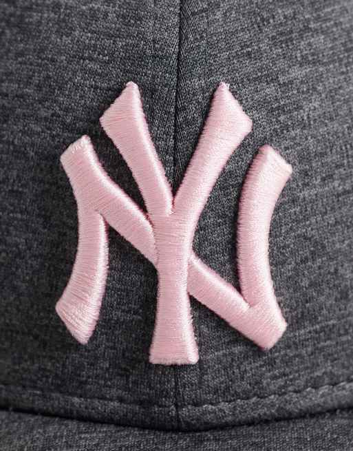 New Era - NY Yankees 9forty - Cappellino da donna grigio con logo, 2 di 3