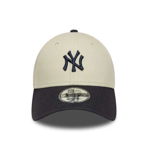 New Era NY Yankees 9forty contrast peak cap in black/white - view 1