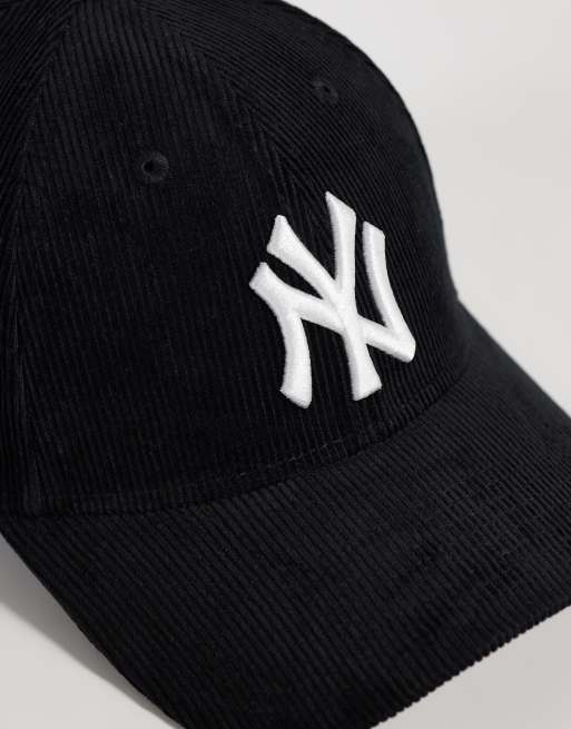 New Era NY Yankees 9Forty cord cap in black, 2 of 3
