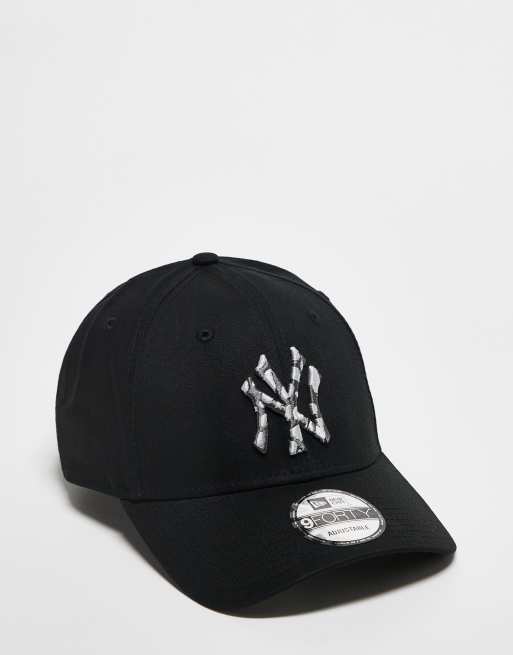 New Era – NY Yankees 9forty – Czarna czapka z daszkiem i logo we wzór moro