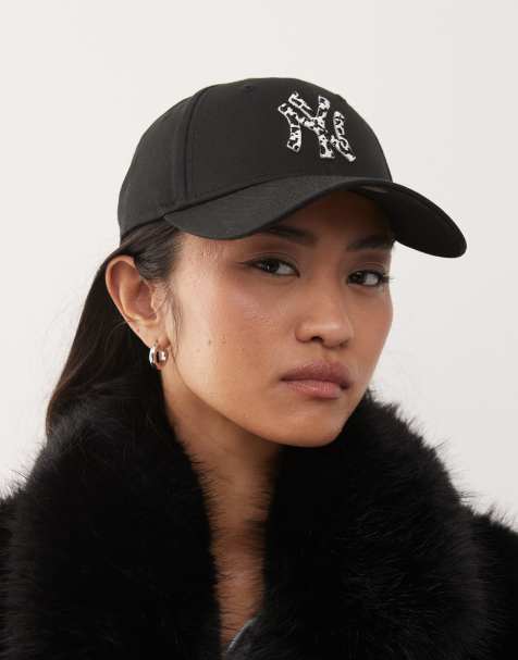 New Era - NY Yankees - 9Forty - Damespet met logo met dierenprint in zwart - view 1