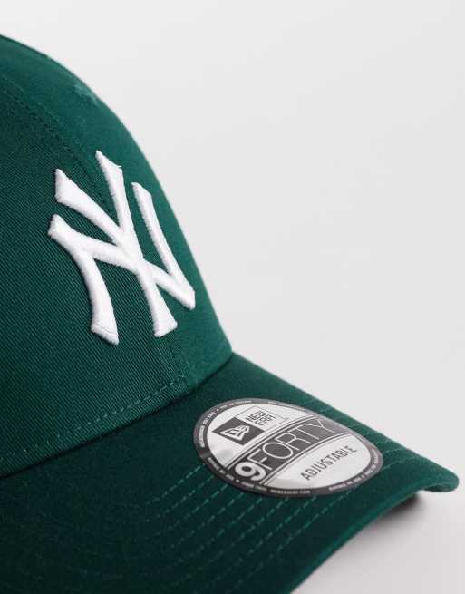 New Era - NY Yankees 9Forty - Essential - Pet in donkergroen, 2 van 3