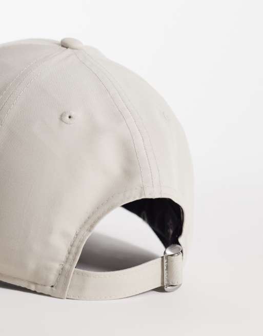 New Era – NY Yankees 9forty Flawless – Kappe in Creme mit Metall-Logo, 2 von 3