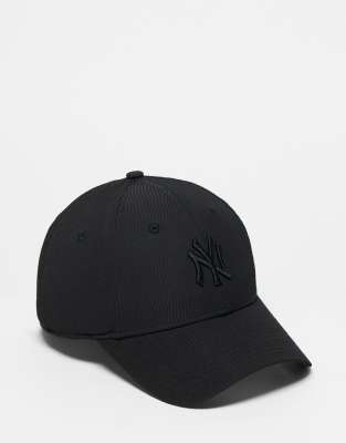 New Era - NY Yankees 9Forty - Kappe in Schwarz mit Waffelstruktur