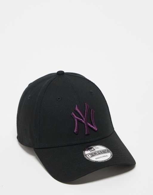 New Era NY Yankees 9forty Kappe in Schwarz Pflaumenlila