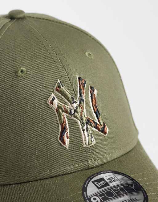 New Era NY Yankees 9forty kasket med camo-logo i khaki, 2 af 3