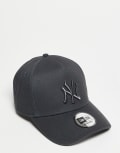 [New Era] New Era NY Yankees 9forty metallic logo cap in grey One Size GREY