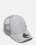 [New Era] New Era NY Yankees 9Forty mini logo trucker cap in grey One Size GREY