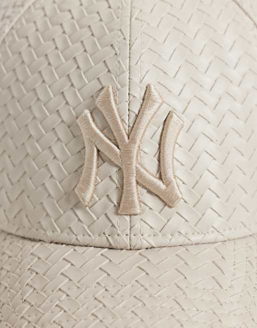 New Era NY Yankees 9forty PU weave fabric cap in beige, 2 of 3