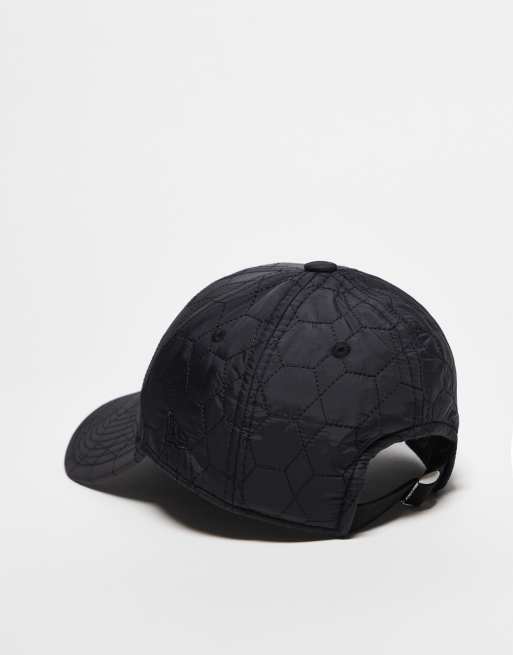 New Era NY Yankees 9forty quilted cap in black , 3 of 3