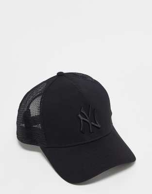 New Era New Era NY Yankees 9forty trucker cap in black