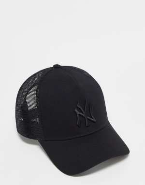 New Era NY Yankees 9forty trucker cap in black