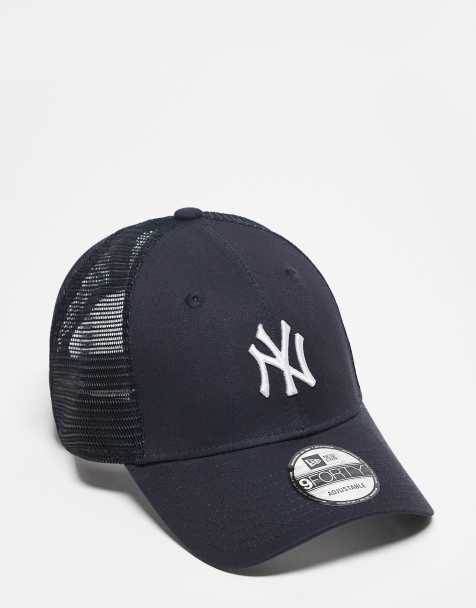 New Era NY Yankees 9Forty trucker cap in black - view 1
