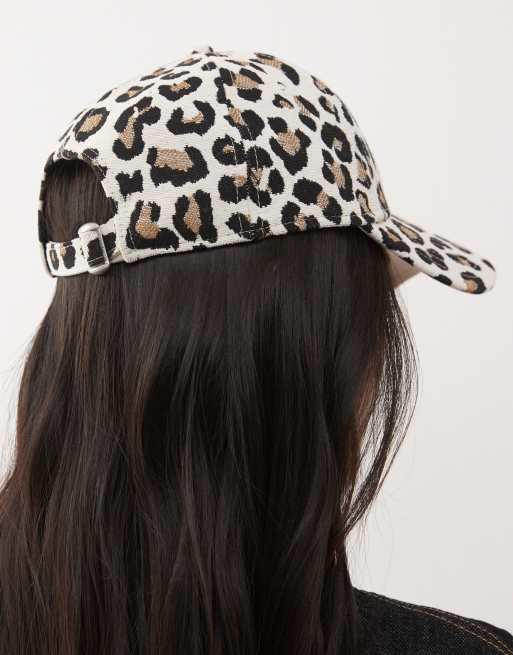 New Era NY Yankees 9forty womens leopard print cap in multi, 2 of 3