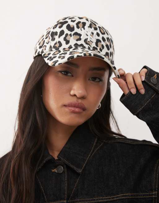 New Era NY Yankees 9forty womens leopard print cap in multi, 3 of 3