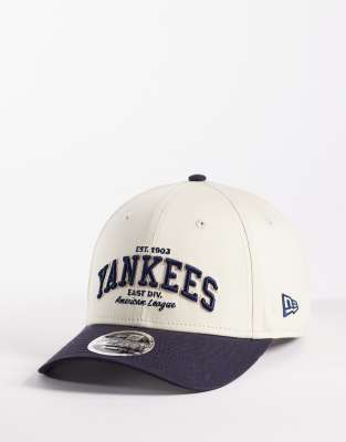 New Era New Era NY Yankees 9forty wordmark cap with contrast peak in cream/navy-Multi