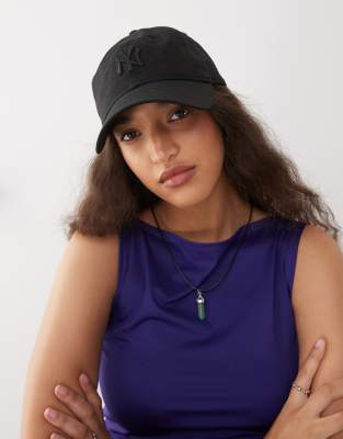 New Era New Era NY Yankees 9twenty bow ribbon tie detail cap in black