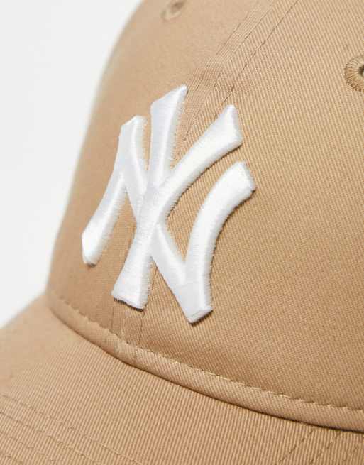 New Era NY Yankees 9twenty cap in beige , 3 of 4