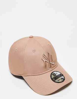 New Era New Era NY Yankees 9twenty cap in beige-Neutral