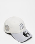 [New Era] New Era NY Yankees 9twenty contrast peak cap in grey multi One Size GREY