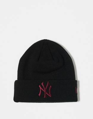 New Era New Era NY Yankees acrylic cuff beanie in black