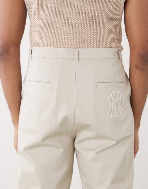 New Era - NY Yankees - Beige chinobukser med vide ben, 4 af 5