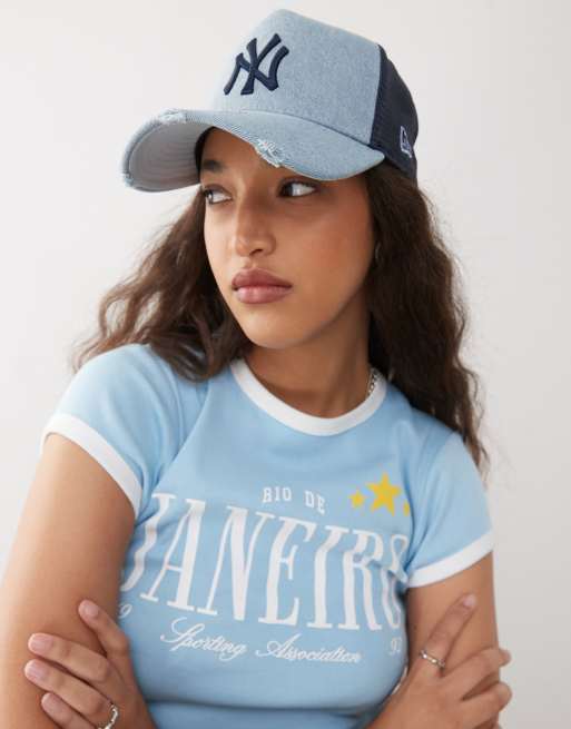 New Era – NY Yankees – Blåtvättad truckerkeps i kontrastfärgad denim