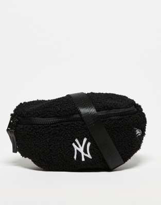 New Era NY Yankees borg mini waist bag in black φωτογραφία