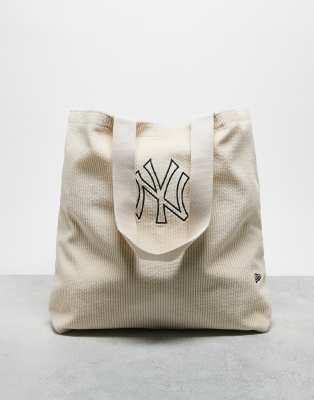 New Era New Era NY Yankees cord tote bag in cream-White
