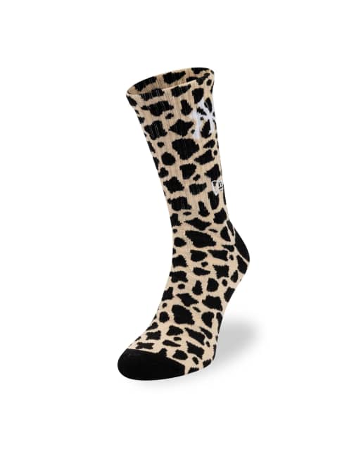 New Era NY Yankees cow print crew socks in multi, 3 of 3