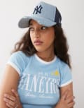 [New Era] New Era NY Yankees distressed denim trucker cap in bleach wash-Blue No Size Light blue